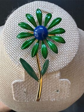 VTG 1960s Green Enamel Daisy Flower Power Brooch with Blue Dome Center Gold Stem
